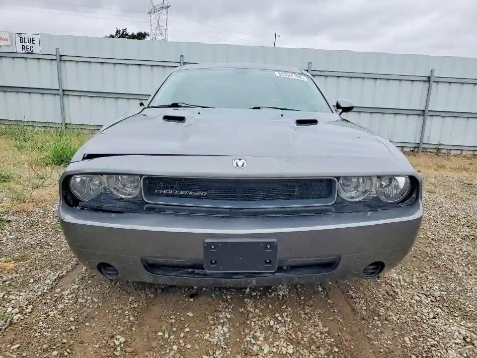 2B3CJ4DV9AH318396 2010 DODGE CHALLENGER-4