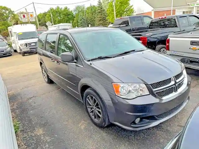 2C4RDGCGXHR573924 2017 DODGE CARAVAN-0