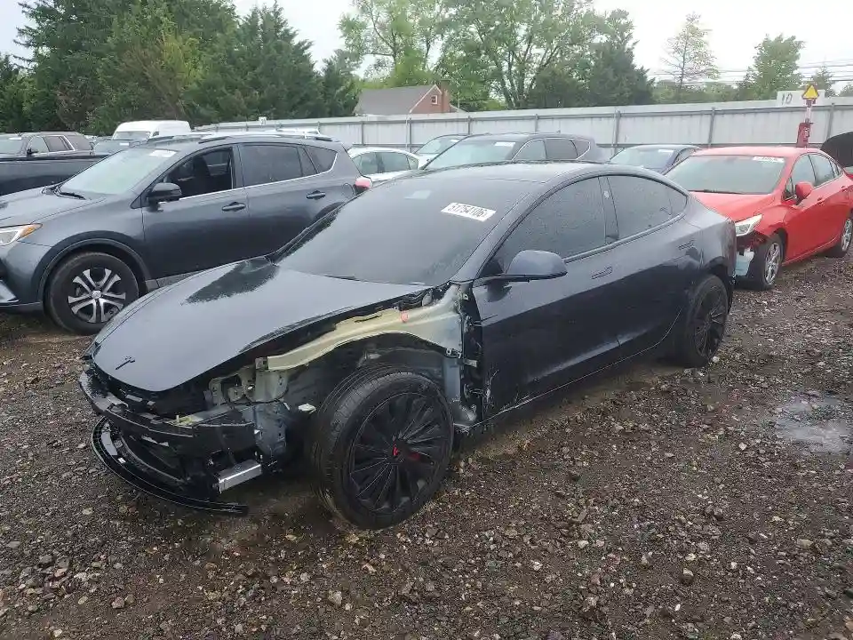 5YJ3E1EA1SF965766 2025 TESLA MODEL 3-0