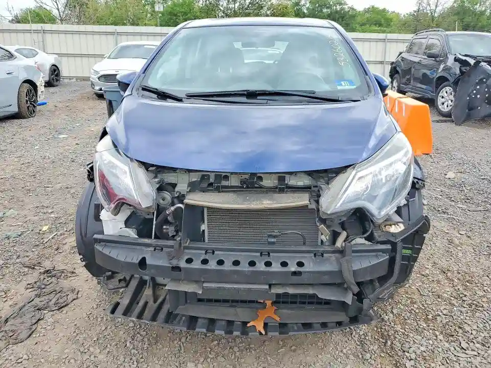 3N1CE2CP8JL370087 2018 NISSAN VERSA-4