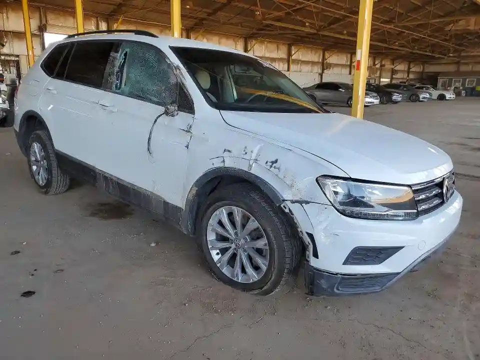 3VV1B7AXXLM121902 2020 VOLKSWAGEN TIGUAN-3