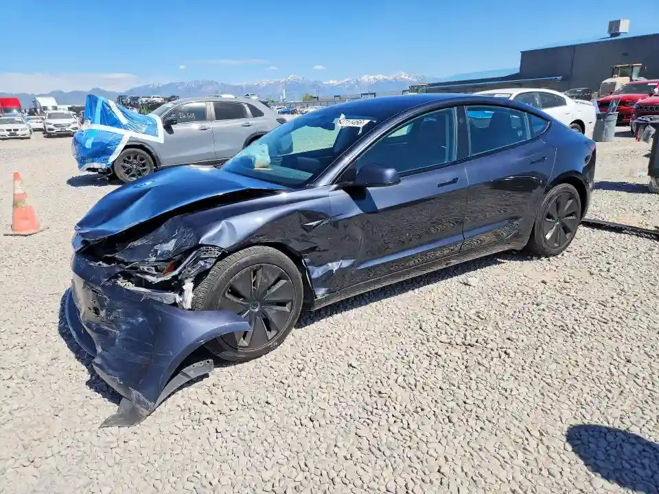 5YJ3E1EA2RF725944 2024 TESLA MODEL 3-0