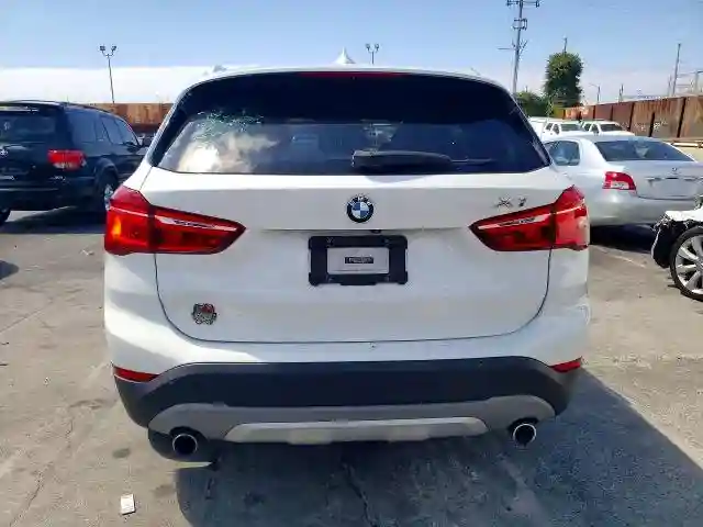 WBXHT3C31J5K29697 2018 BMW X1-5