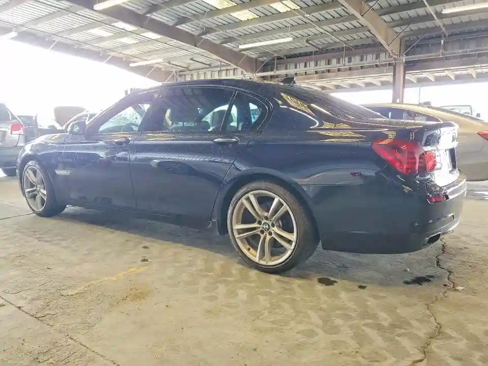WBAYE4C56FD947285 2015 BMW 7 SERIES-1