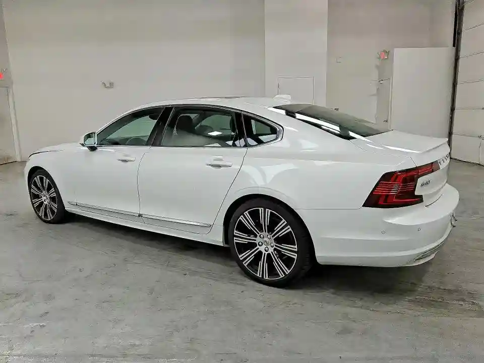 LVY062MA3PP336880 2023 VOLVO S90-1