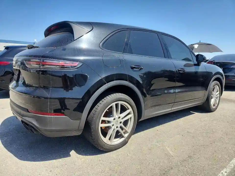 WP1AA2AY8LDA09963 2020 PORSCHE CAYENNE-2