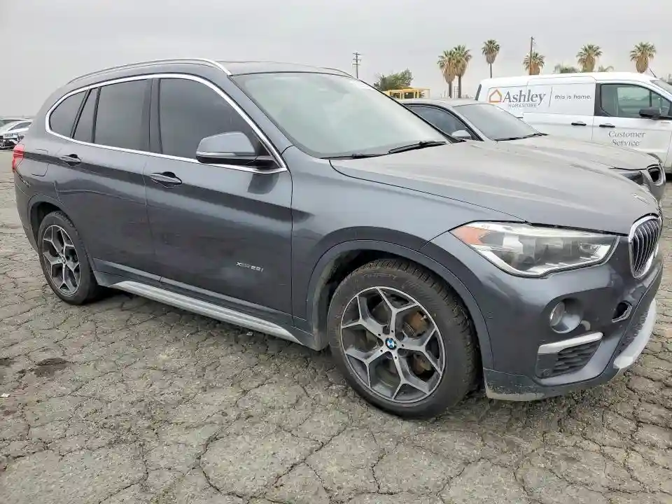 WBXHT3C36H5F84264 2017 BMW X1-3