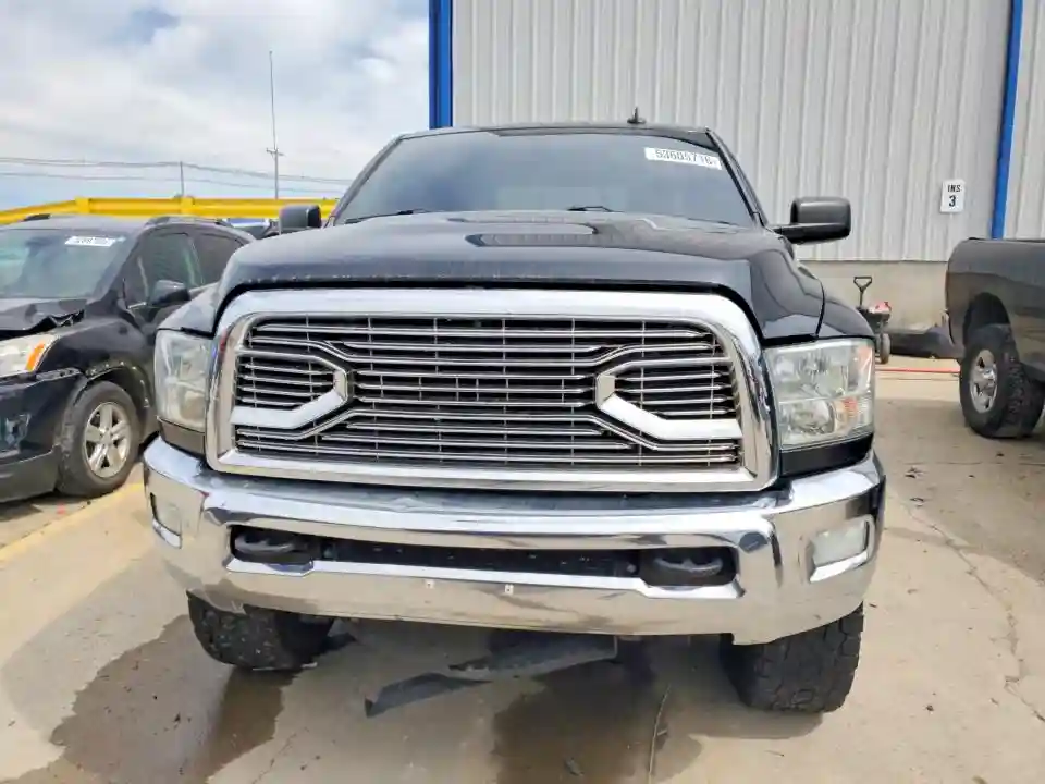 3C6UR5DL8GG212795 2016 RAM 2500-4