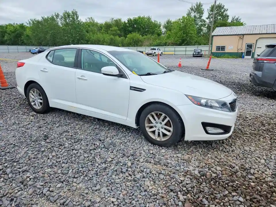 KNAGM4A79D5329520 2013 KIA OPTIMA-3