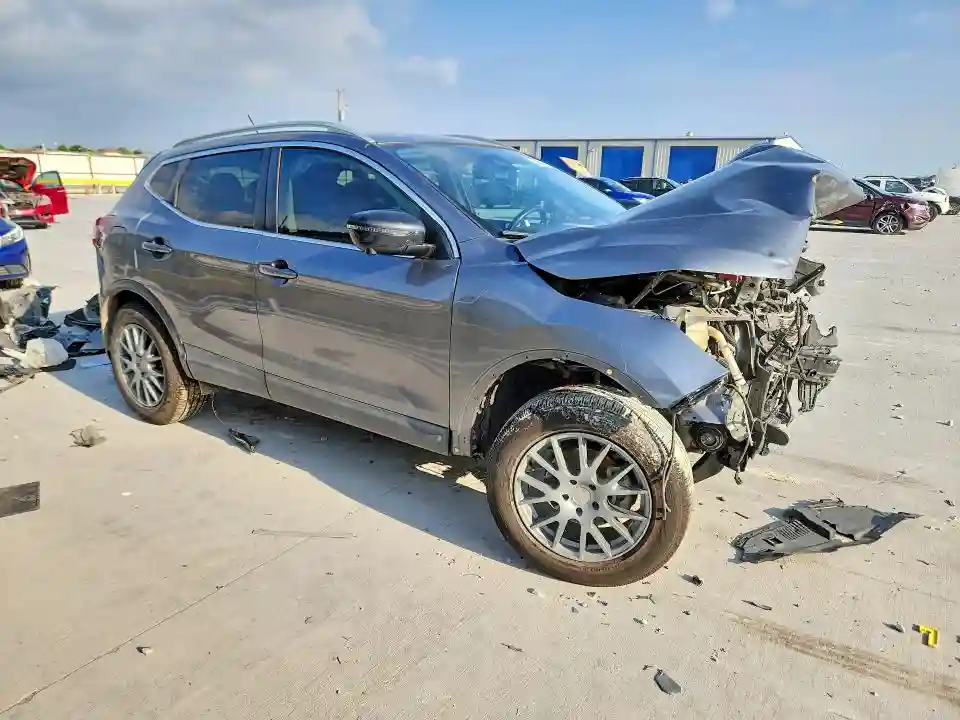 JN1BJ1CV4LW264152 2020 NISSAN ROGUE-3