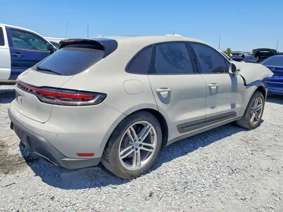 WP1AA2A55NLB08898 2022 PORSCHE MACAN-2