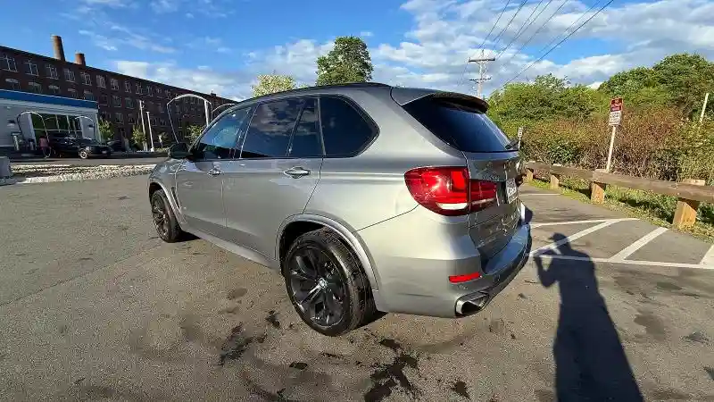 5UXKR0C36H0V71913 2017 BMW X5-2