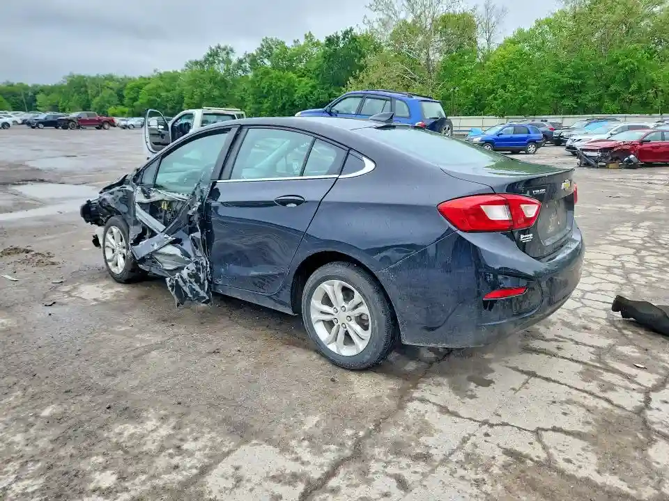 1G1BE5SM8K7117335 2019 CHEVROLET CRUZE-1