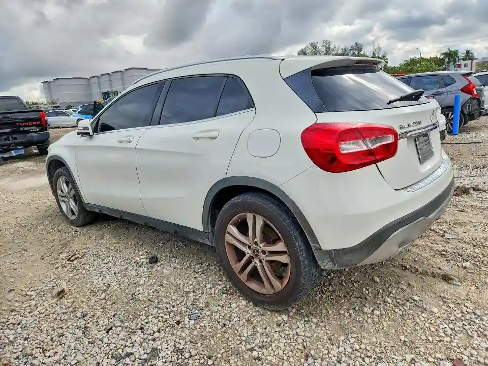 WDCTG4EB1JJ406269 2018 MERCEDES-BENZ GLA-CLASS-1