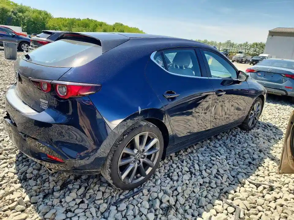 JM1BPALLXN1520935 2022 MAZDA 3-2