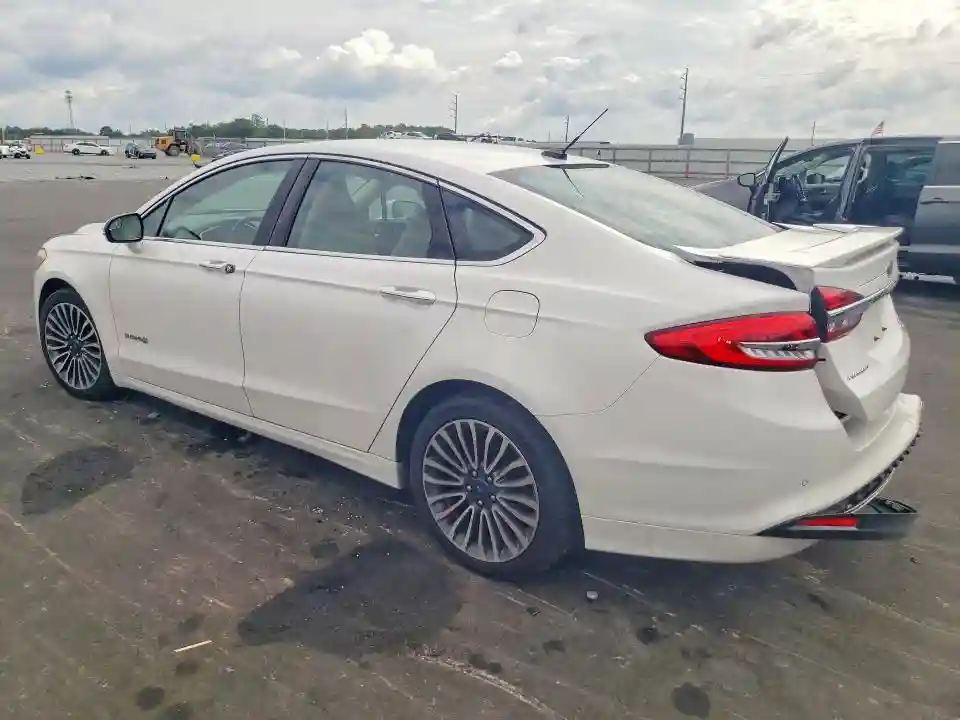 3FA6P0RU8JR147265 2018 FORD FUSION-1