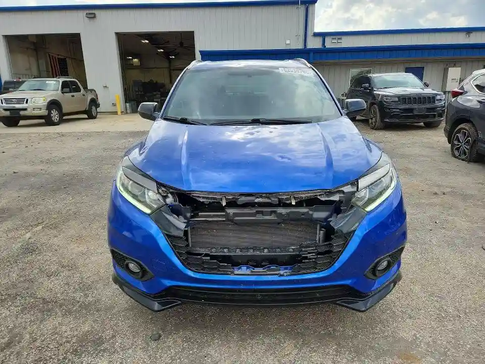 3CZRU6H17NM743197 2022 HONDA HR-V-4
