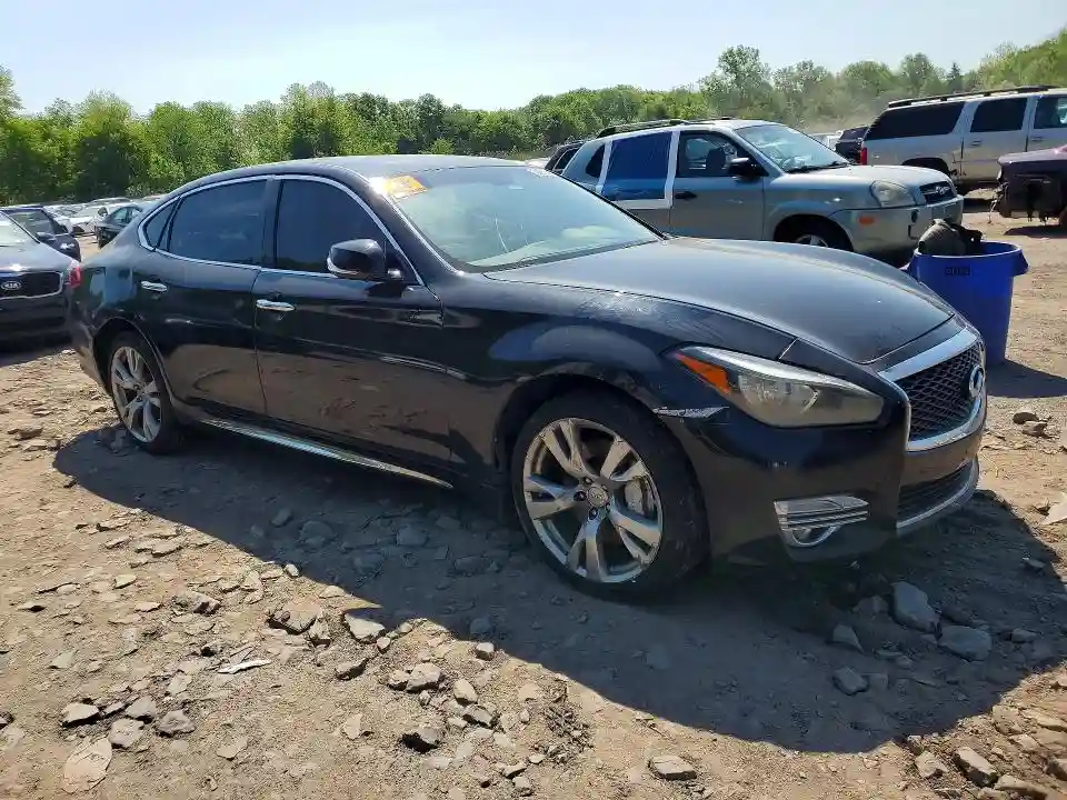 JN1BY1PR1FM831667 2015 INFINITI Q70-3
