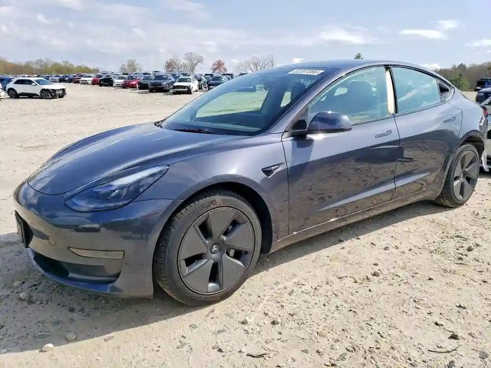 5YJ3E1EA5PF675845 2023 TESLA MODEL 3-0