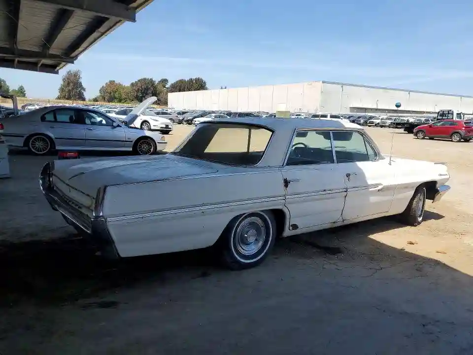362P47952 1961 PONTIAC CATALINA-2
