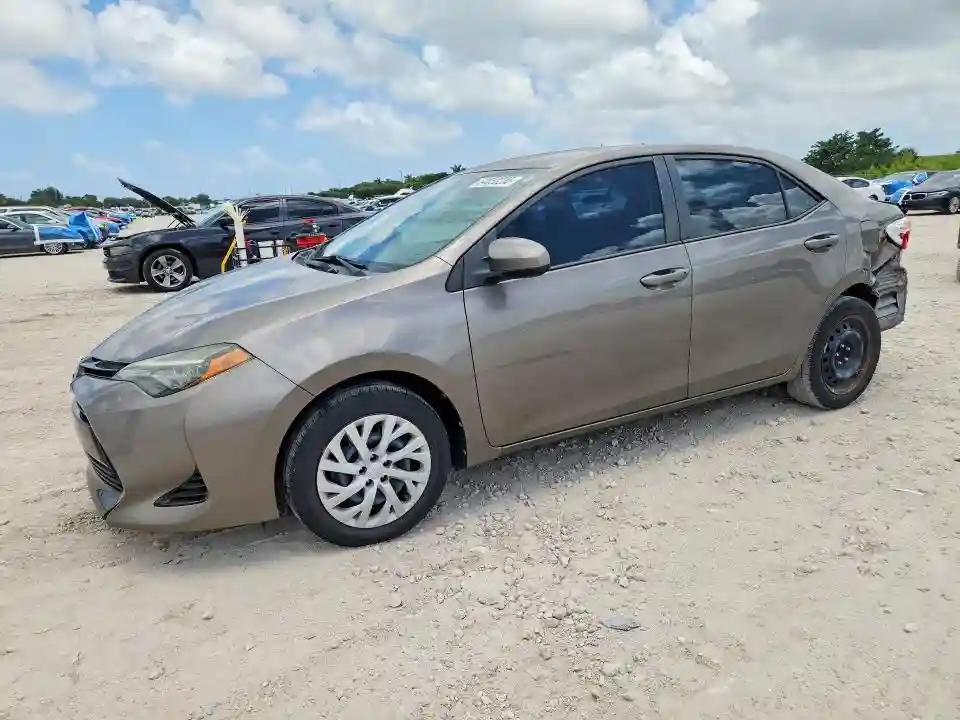 5YFBURHE7JP778384 2018 TOYOTA COROLLA-0