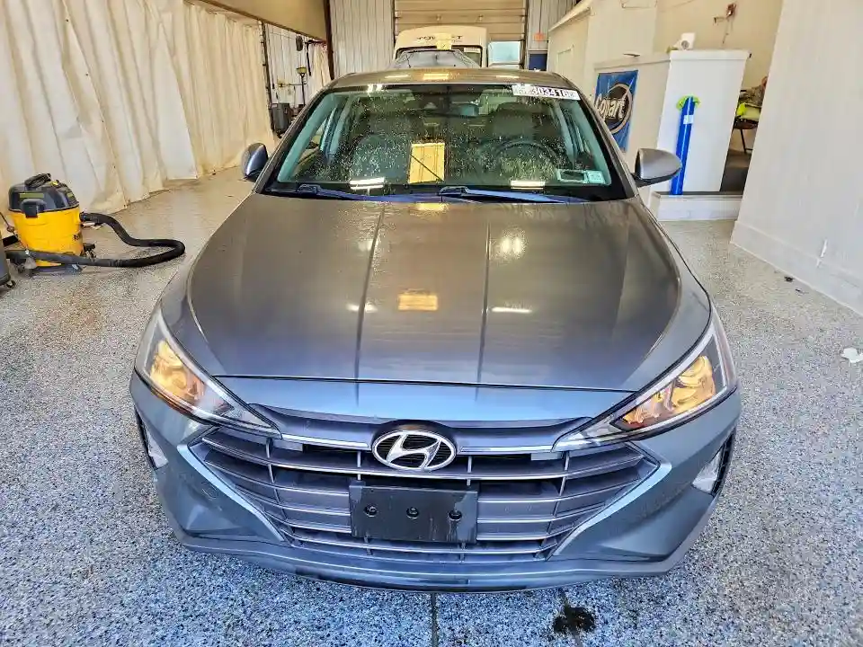 KMHD84LF2KU769995 2019 HYUNDAI ELANTRA-4