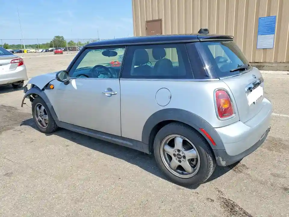 WMWMF3C54ATZ28089 2010 MINI COOPER-1