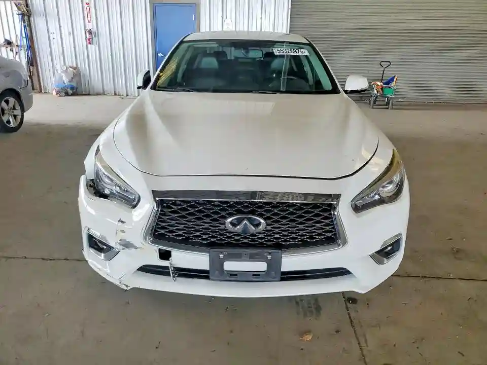 JN1EV7AP7JM350623 2018 INFINITI Q50-4