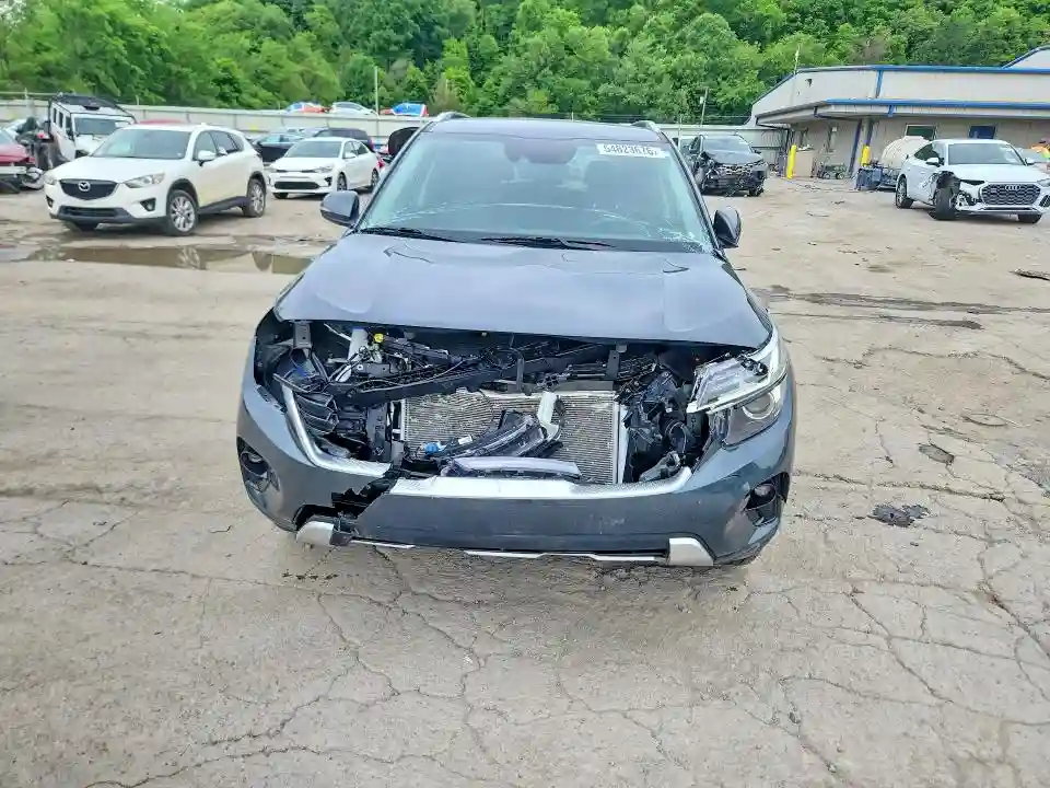KNDEUCAA3S7813359 2025 KIA SELTOS-4