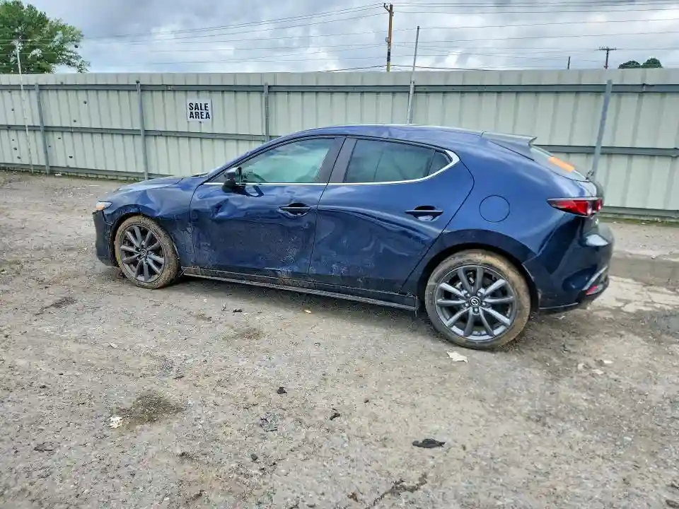JM1BPAKL2M1403866 2021 MAZDA 3-1
