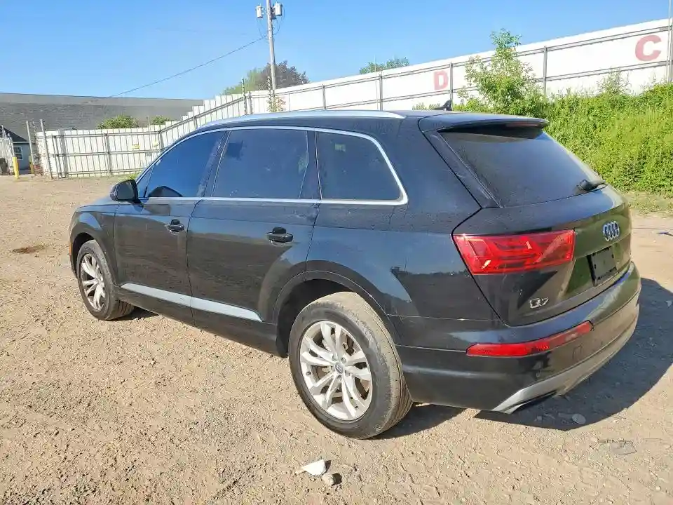 WA1LAAF72JD022946 2018 AUDI Q7-1