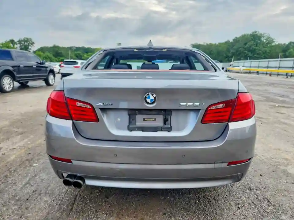 WBAXH5C5XDD110898 2013 BMW 5 SERIES-5
