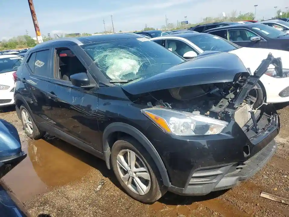 3N1CP5CU8JL513542 2018 NISSAN KICKS-3