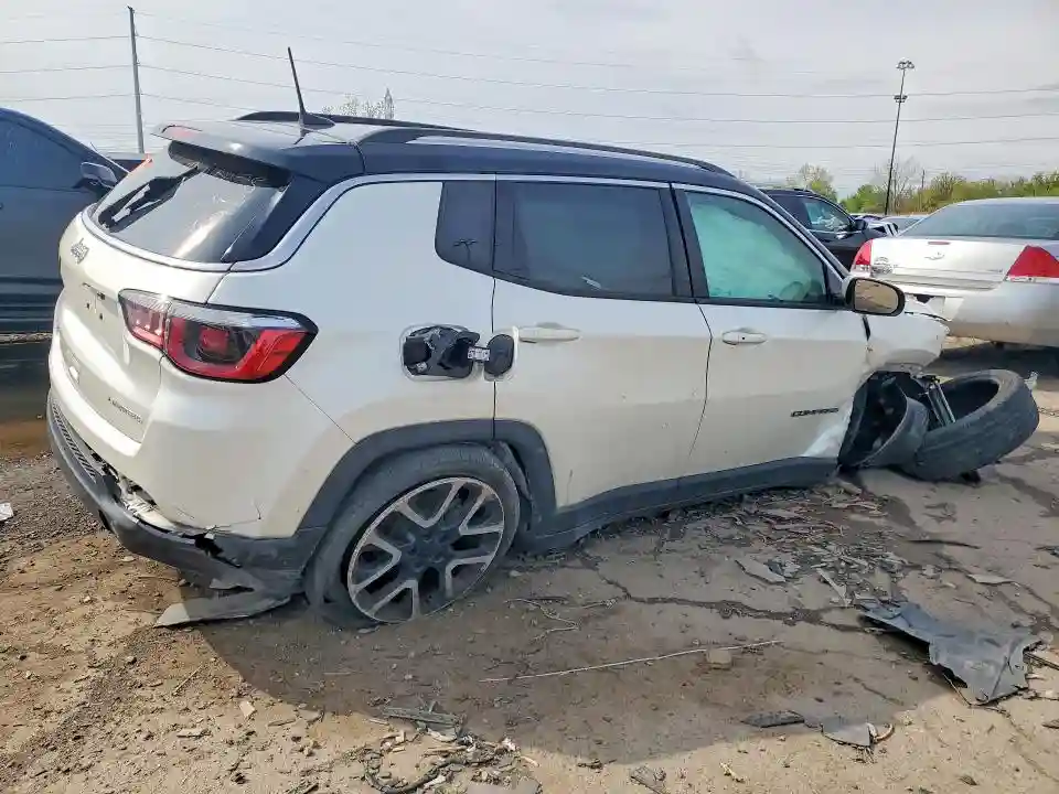 3C4NJDCB7HT665080 2017 JEEP COMPASS-2
