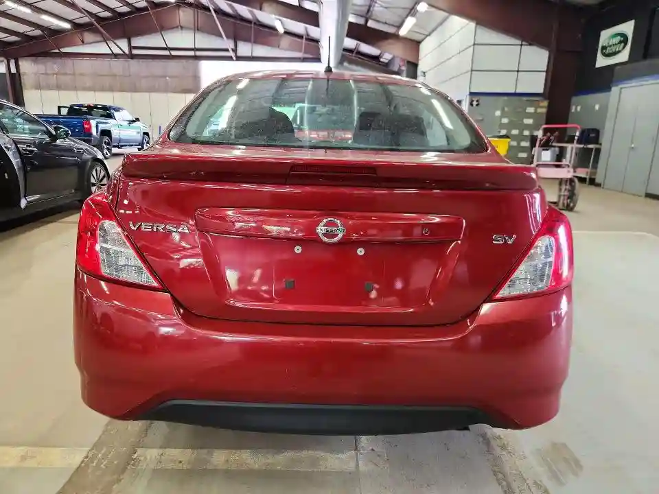 3N1CN7APXJK406531 2018 NISSAN VERSA-5