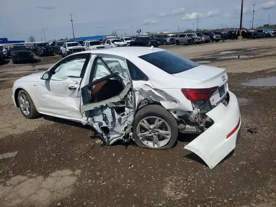 WAUDNAF45JN016327 2018 AUDI A4-1