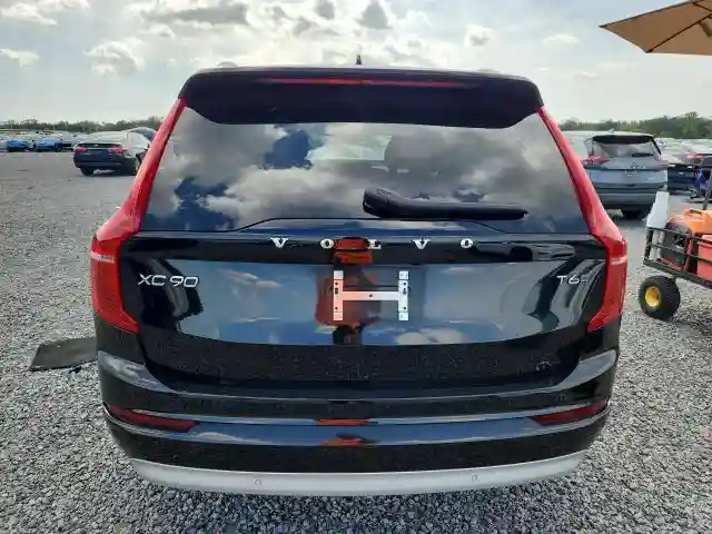 YV4A22PK6N1807610 2022 VOLVO XC90-5