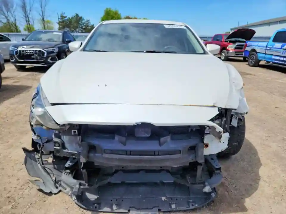 3MZBM1U75FM165815 2015 MAZDA 3-4