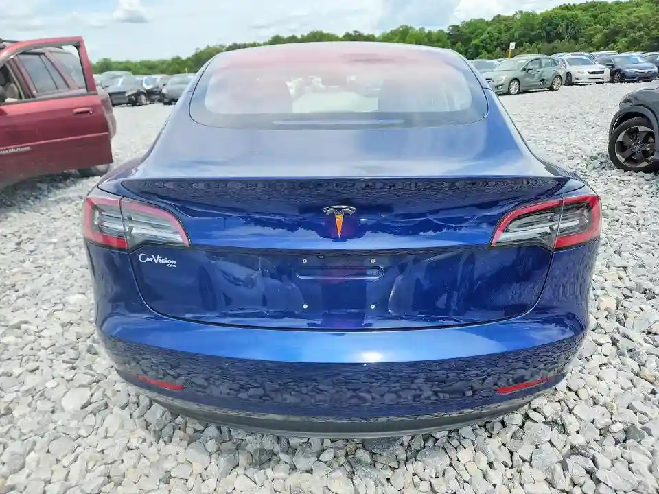 5YJ3E1EA1JF022520 2018 TESLA MODEL 3-5