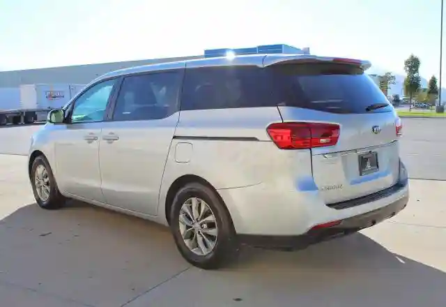 KNDMB5C15L6624195 2020 KIA SEDONA-3