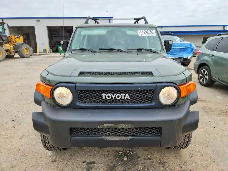 JTEBU4BFXBK112202 2011 TOYOTA FJ CRUISER-4