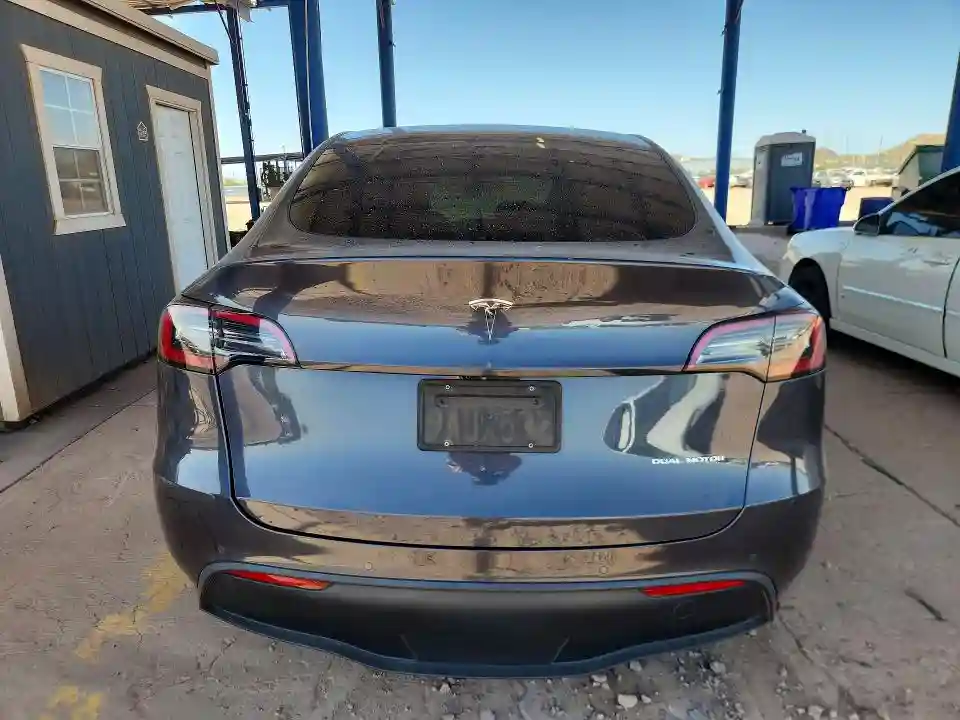 7SAYGDEE4NF411469 2022 TESLA MODEL Y-5