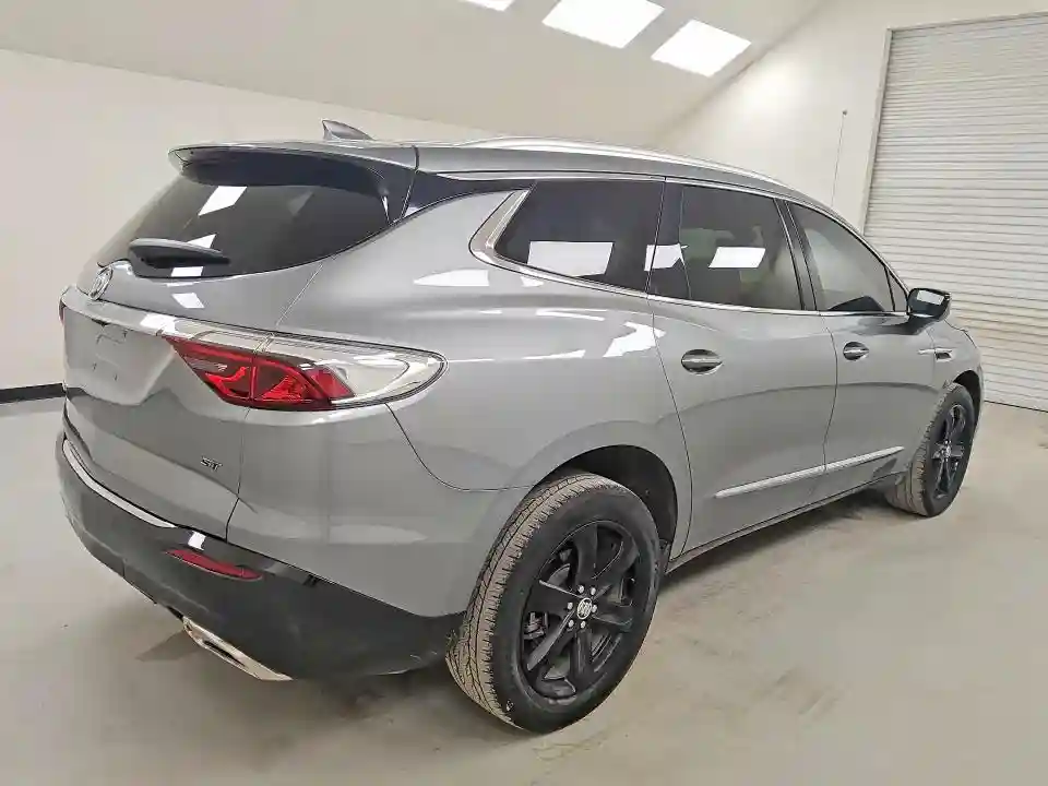 5GAERBKW8RJ107945 2024 BUICK ENCLAVE-2