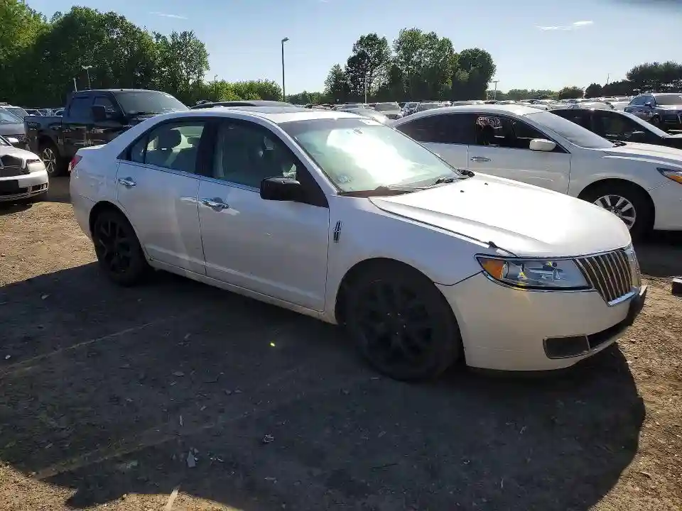 3LNHL2GC7BR758146 2011 LINCOLN MKZ-3