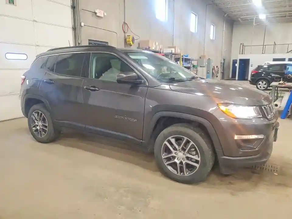 3C4NJDBB6LT255719 2020 JEEP COMPASS-3