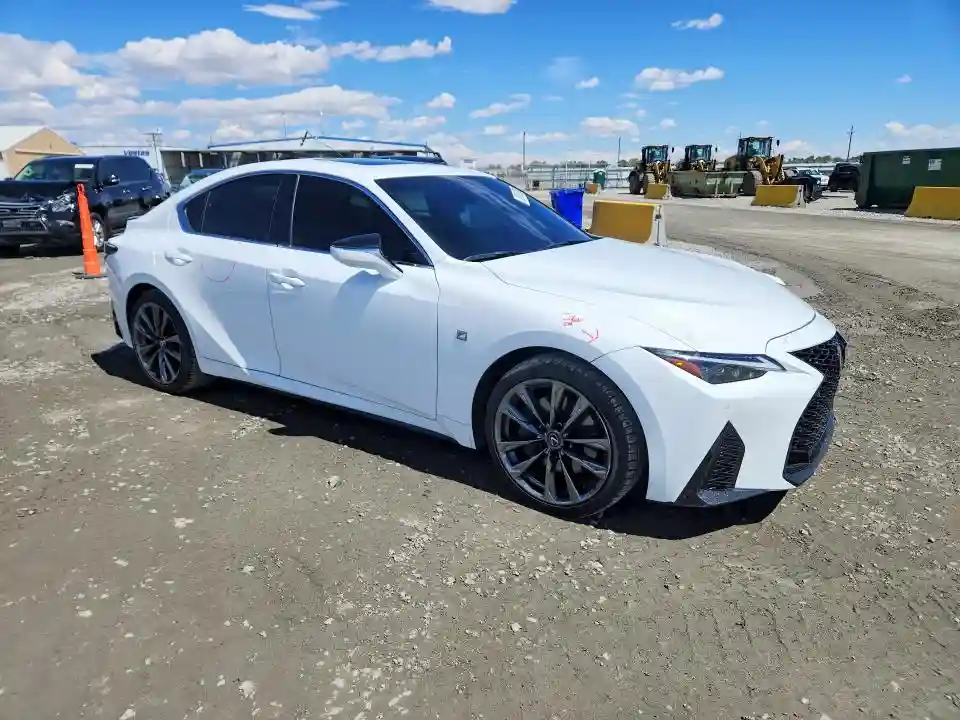 JTHGZ1E28P5032162 2023 LEXUS IS-3