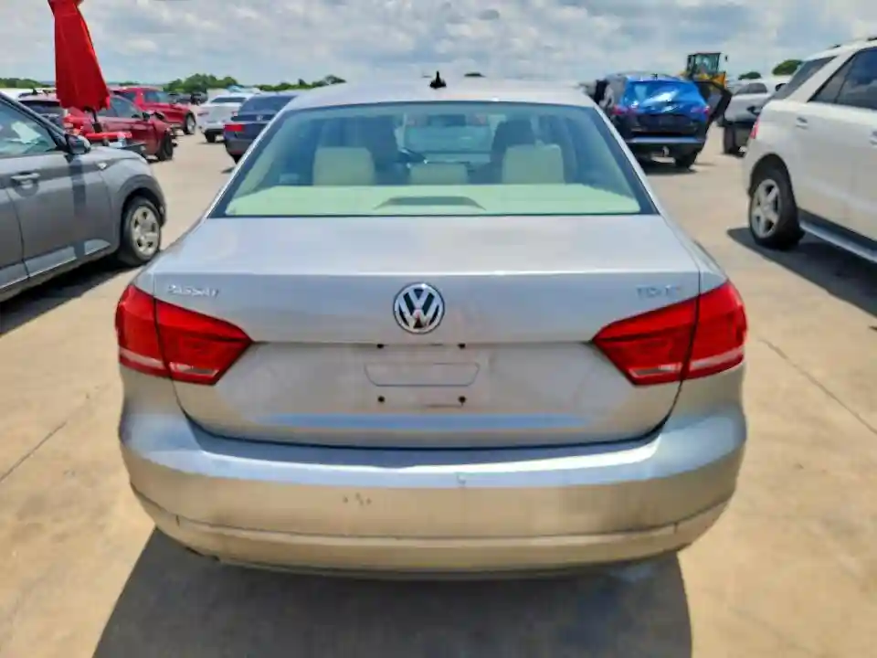 1VWBN7A33EC102391 2014 VOLKSWAGEN PASSAT-5