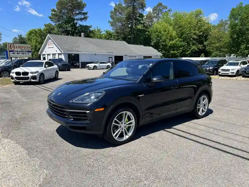 WP1AE2AY8KDA52072 2019 PORSCHE CAYENNE-1