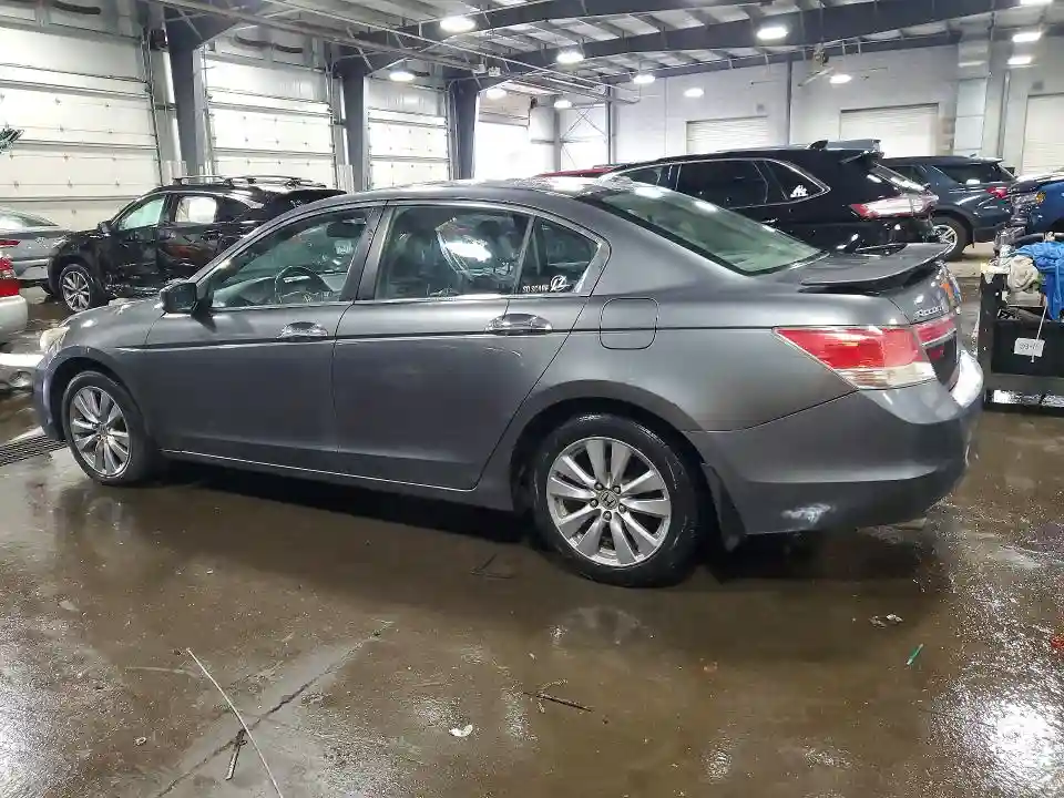 1HGCP3F84BA019303 2011 HONDA ACCORD-1