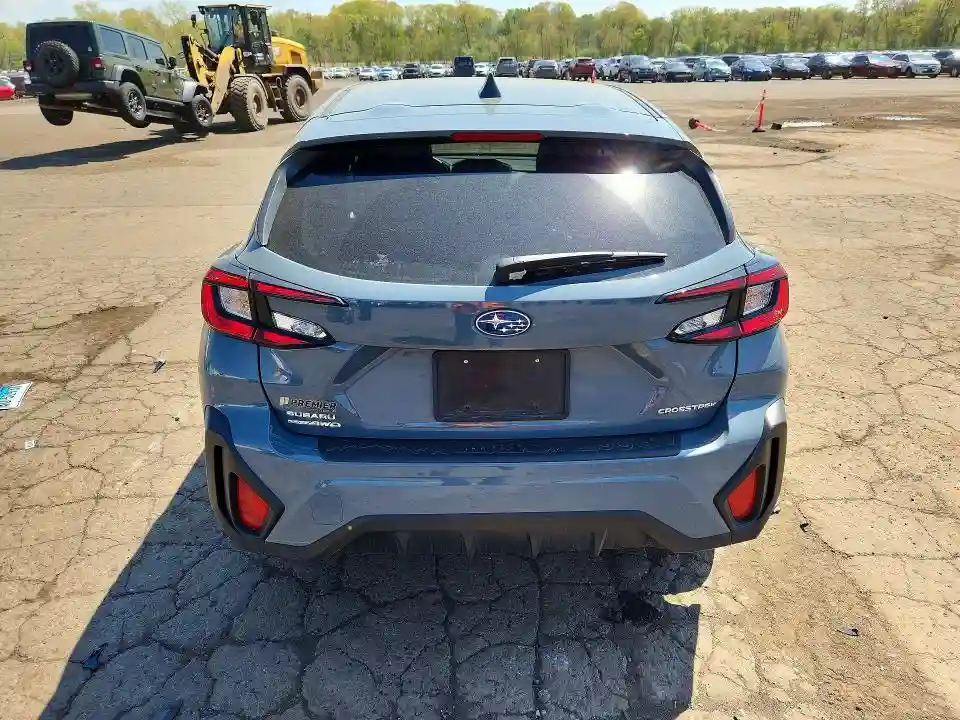 JF2GUABC8S8239009 2025 SUBARU CROSSTREK-5